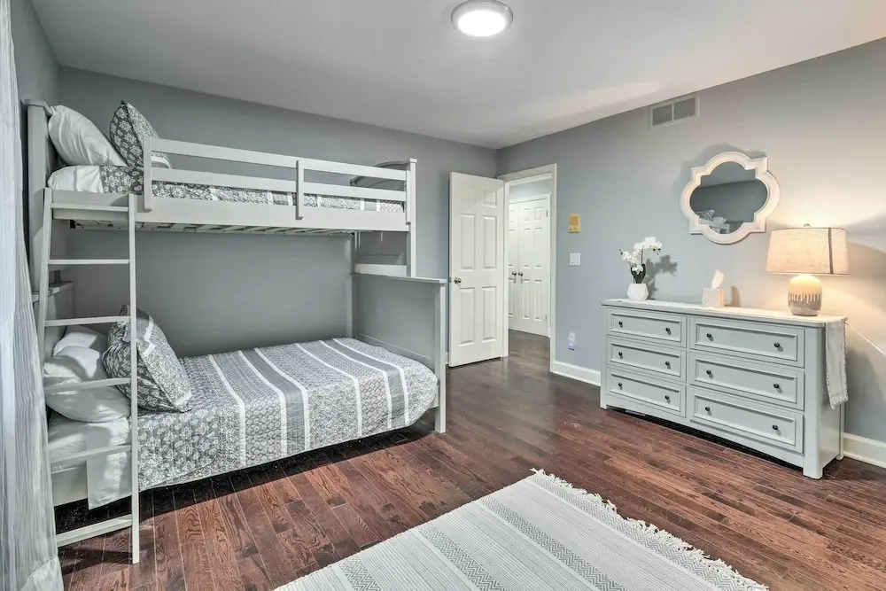 Spacious Rochester Home w/ Heated Pool & Hot Tub