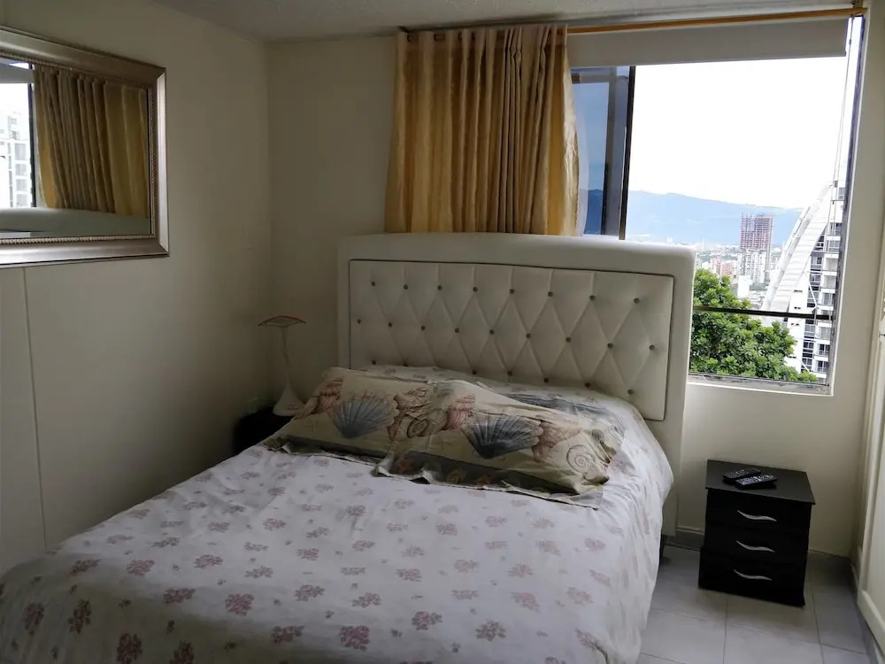 Luxury Modern & Elegant Estrato