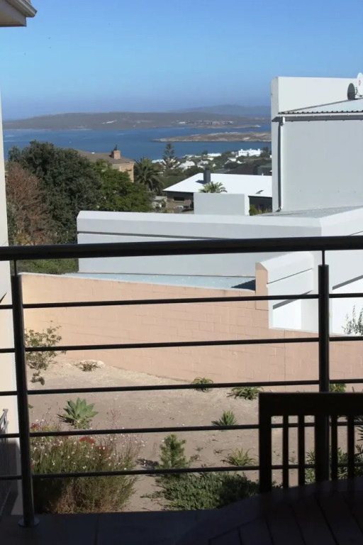 6 Sa-ais Resting Place