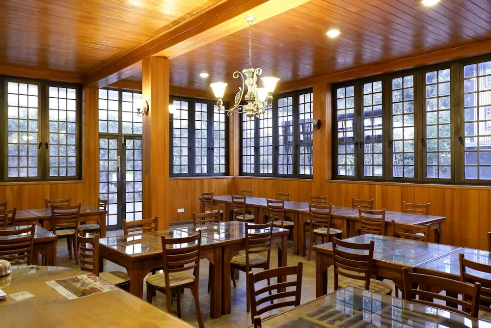 Yoho River Side Inn