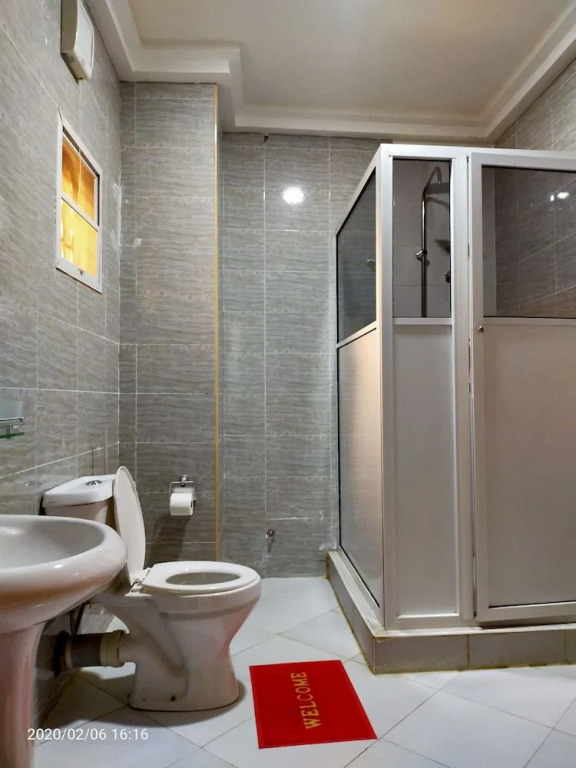 Alim Royal Hotel & Suites
