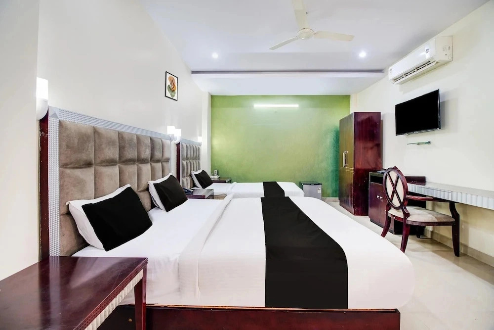 Suite Gajuwaka Near CMR Mall
