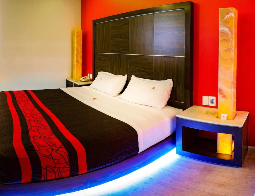 Plutarco Suites