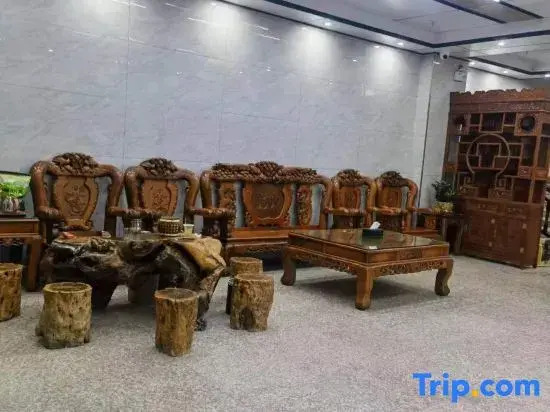 Wanwei Jintan Jingqian Business Hotel