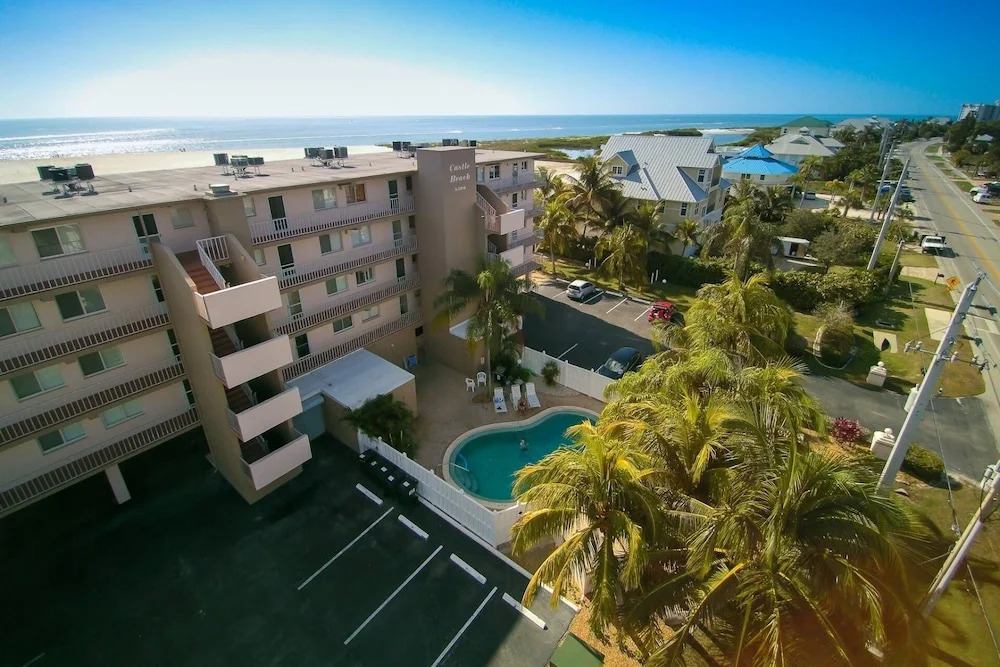 Castle Beach 405