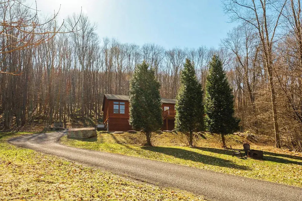 Hillside Hideaway by Taylor Made Deep Creek