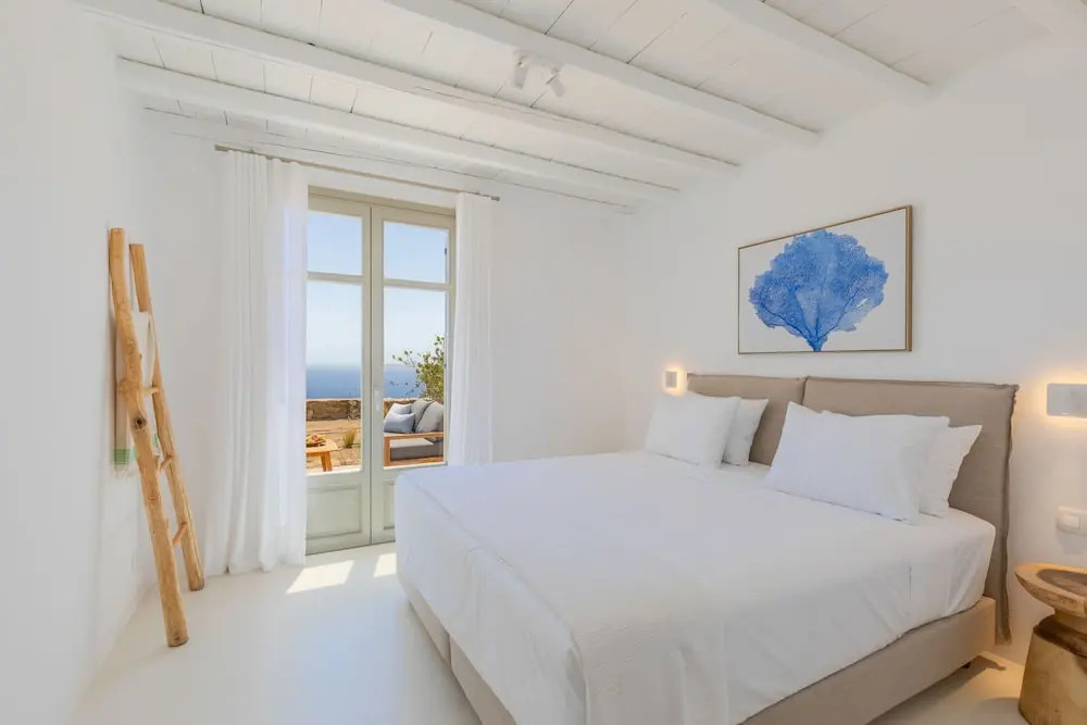 Renovated Luxury Oceanview Villa with Pool in Mykonos