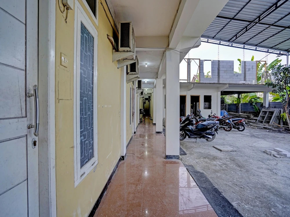 Grand Hagawa Syariah near Alun Alun Lamongan RedPartner