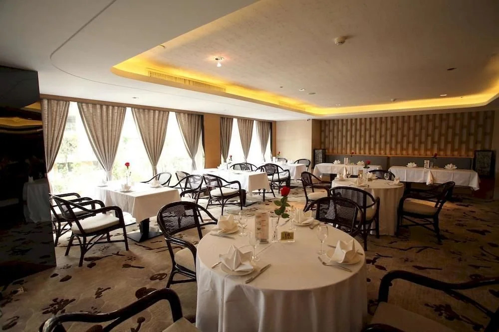 Tianmu Lake Grand Metropark Hot Spring Hotel - Liyang