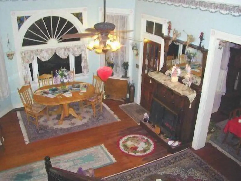 Robin's Nest Inn