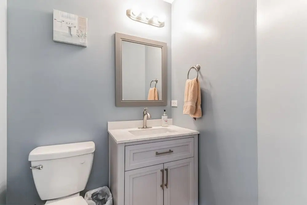 Spacious 4BR Condo Pool Table Near McCormick