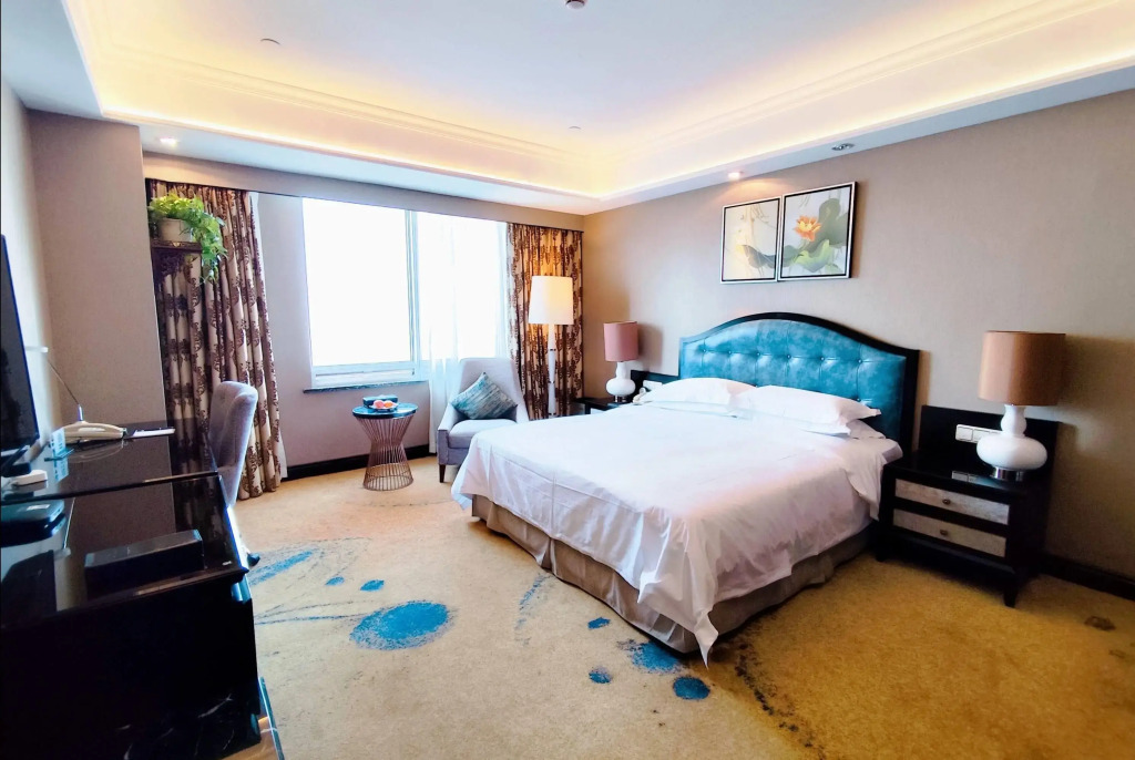 Ramada Plaza Tian Lu