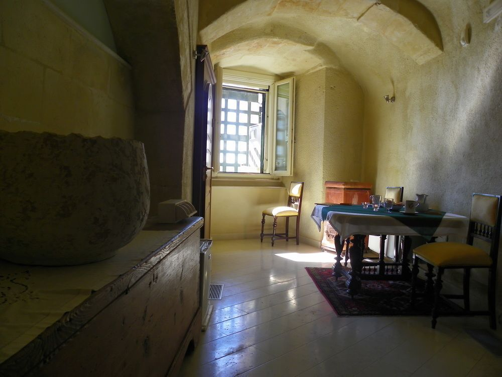Locus Amoenus
