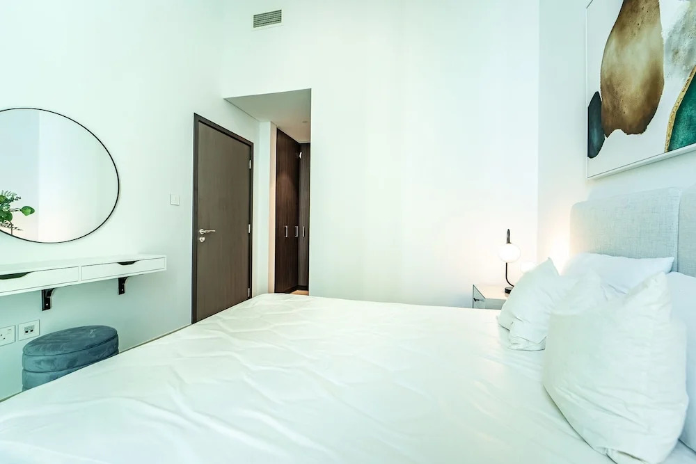 Luxury StayCation - Fancy Apartment Connected To Burj Khalifa