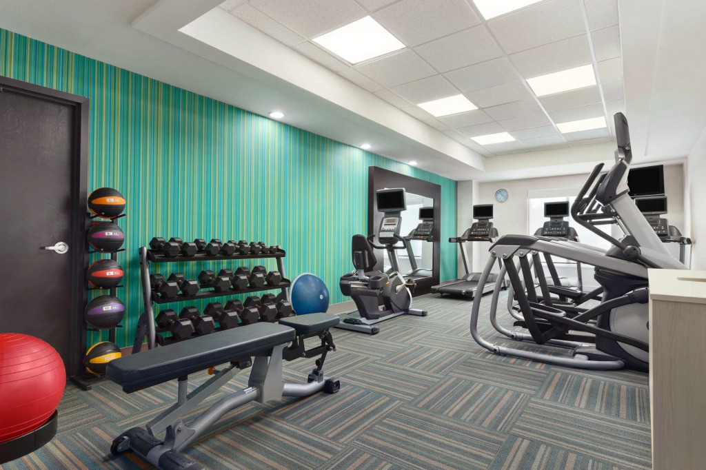 Holiday Inn Express Hotel & Suites Florence I-95 at Hwy 327 by IHG