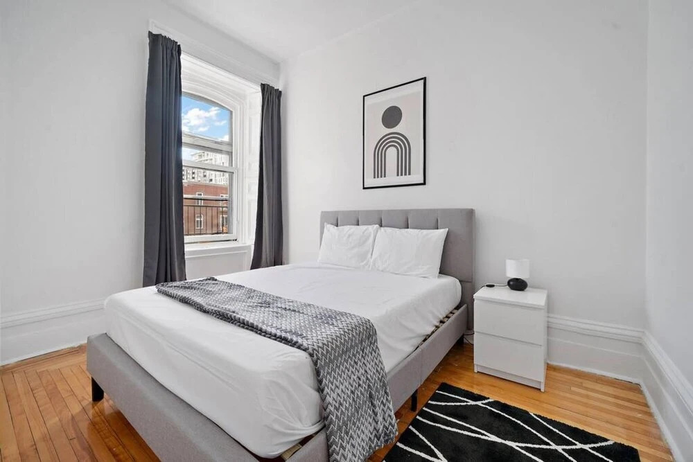 Newly Renovated 1-bd 1-wc Minutes Away From Old Port Montreal