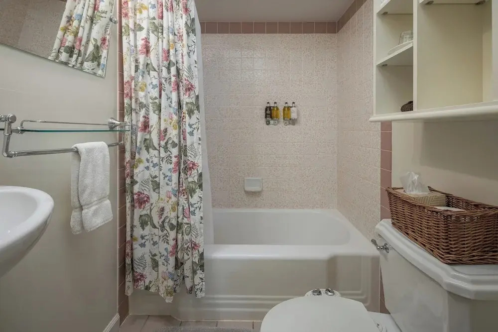 Sunflower Hill Inn