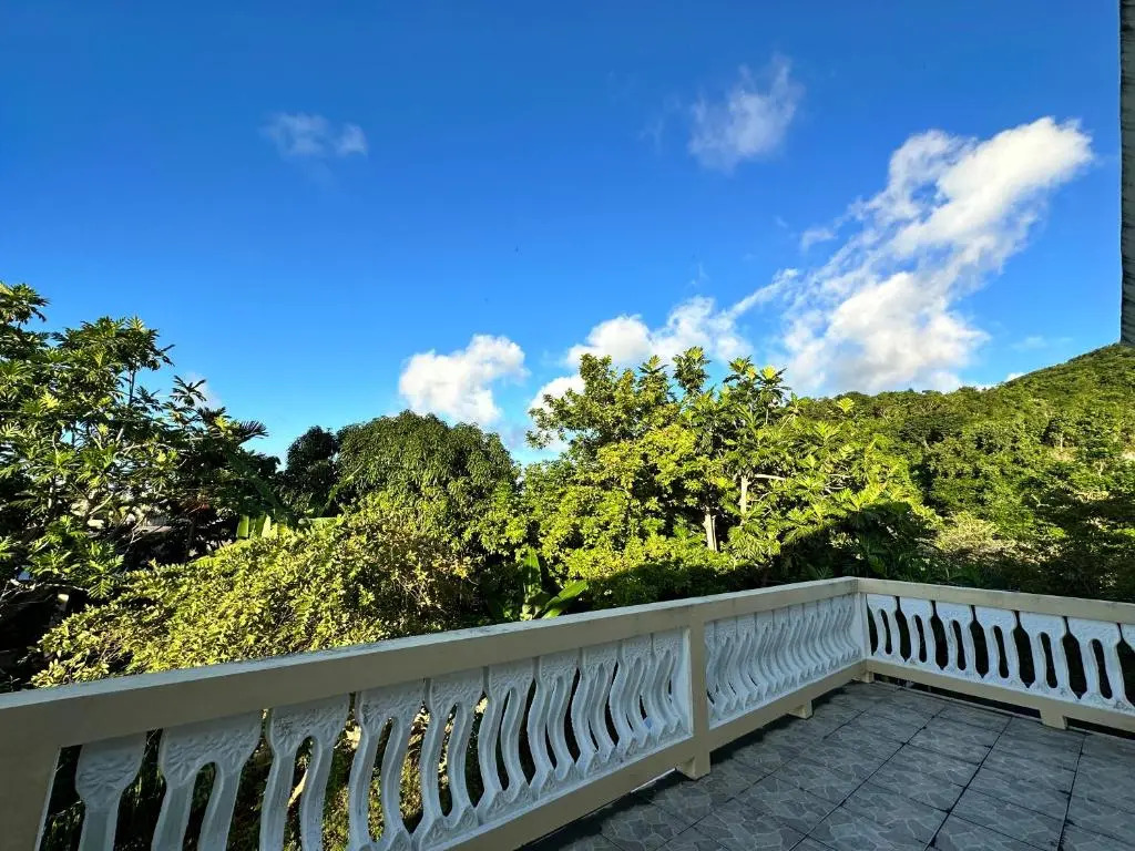A Luxurious 4-Bedroom Private Villa with Games Room, Theatre & Modern Art