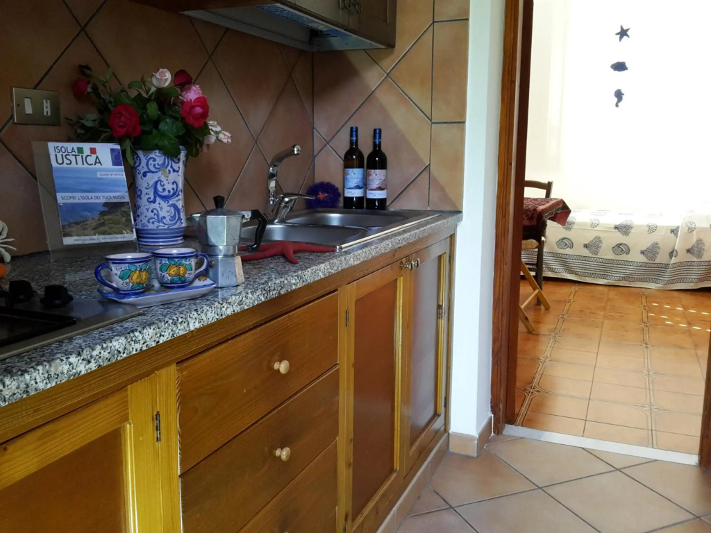 UsticaTour Apartments and Villas