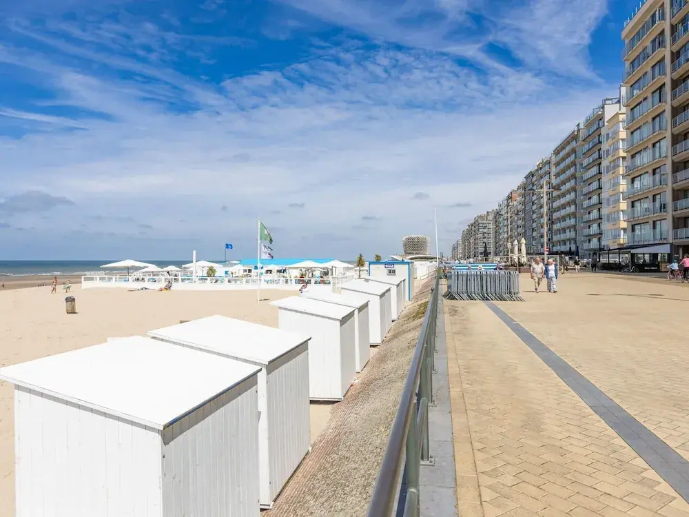 Spacious Apartment on the Seafront