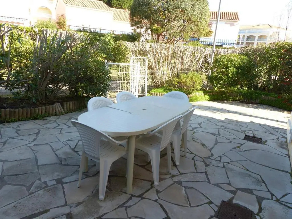 Maison Le Lavandou, 2 pièces, 4 personnes - FR-1-308-85