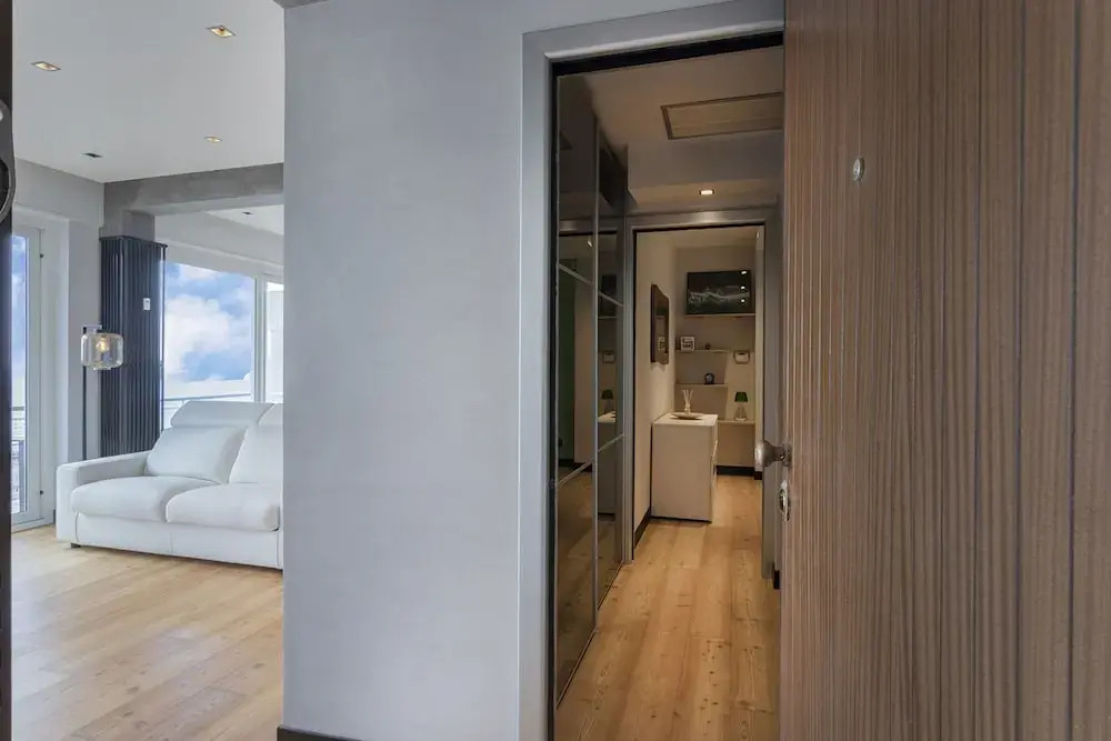 Stunning Seaview Apartment by Wonderful Italy