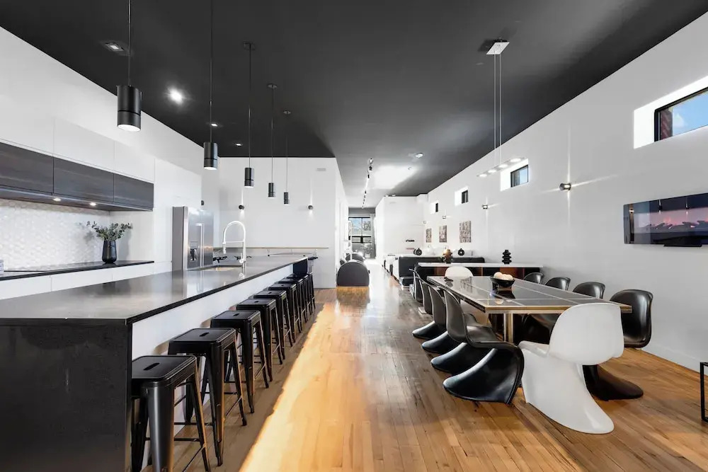 LiV MTL Plaza Grand Luxe Penthouse Near Downtown Montreal