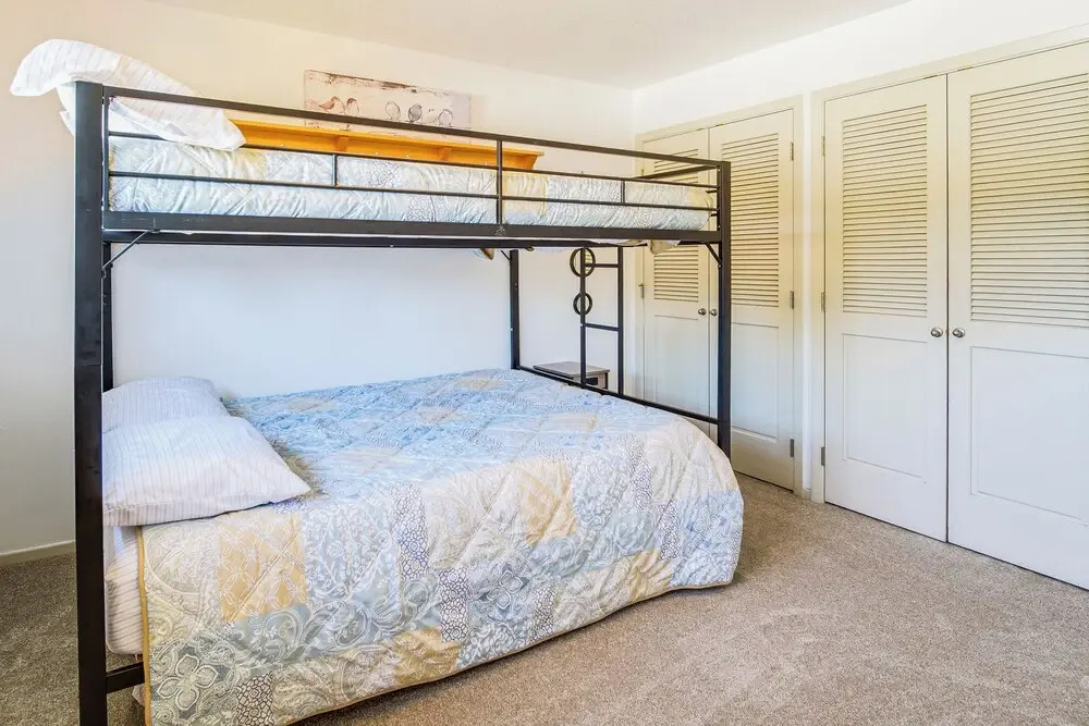 Lovely Riverfront Grants Pass Home: Pool & Hot Tub