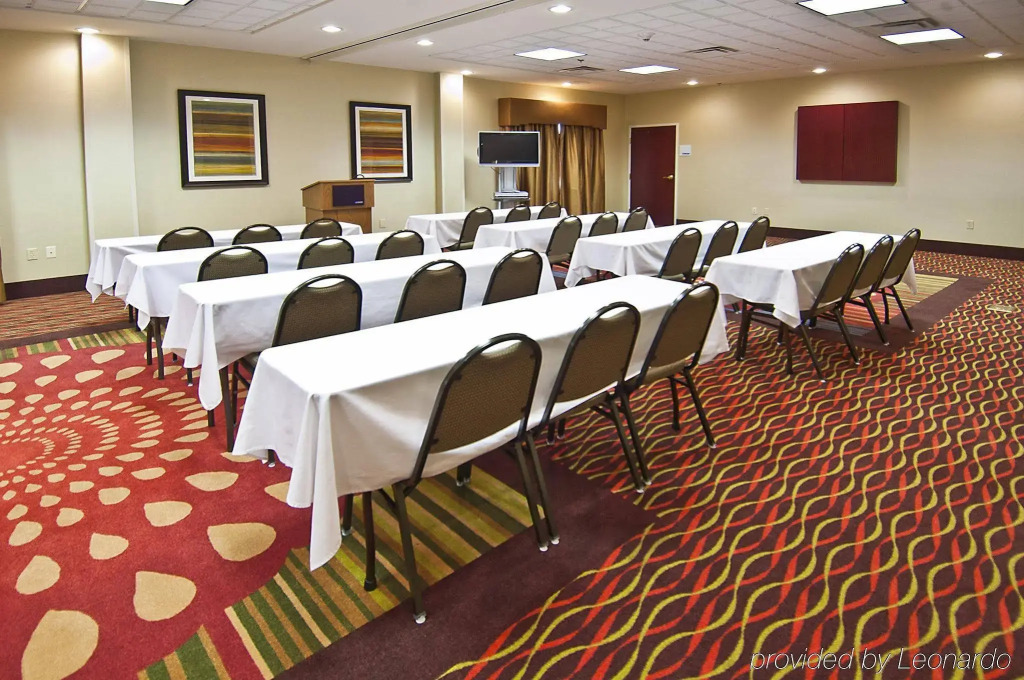 Holiday Inn Express & Suites Tupelo by IHG
