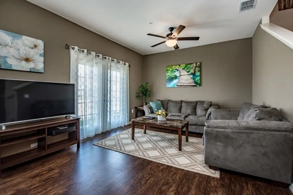 Amazing Townhome! - Lucaya Village - 8960SP