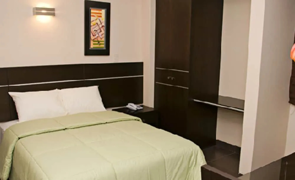 Flamante Hotel & Suite