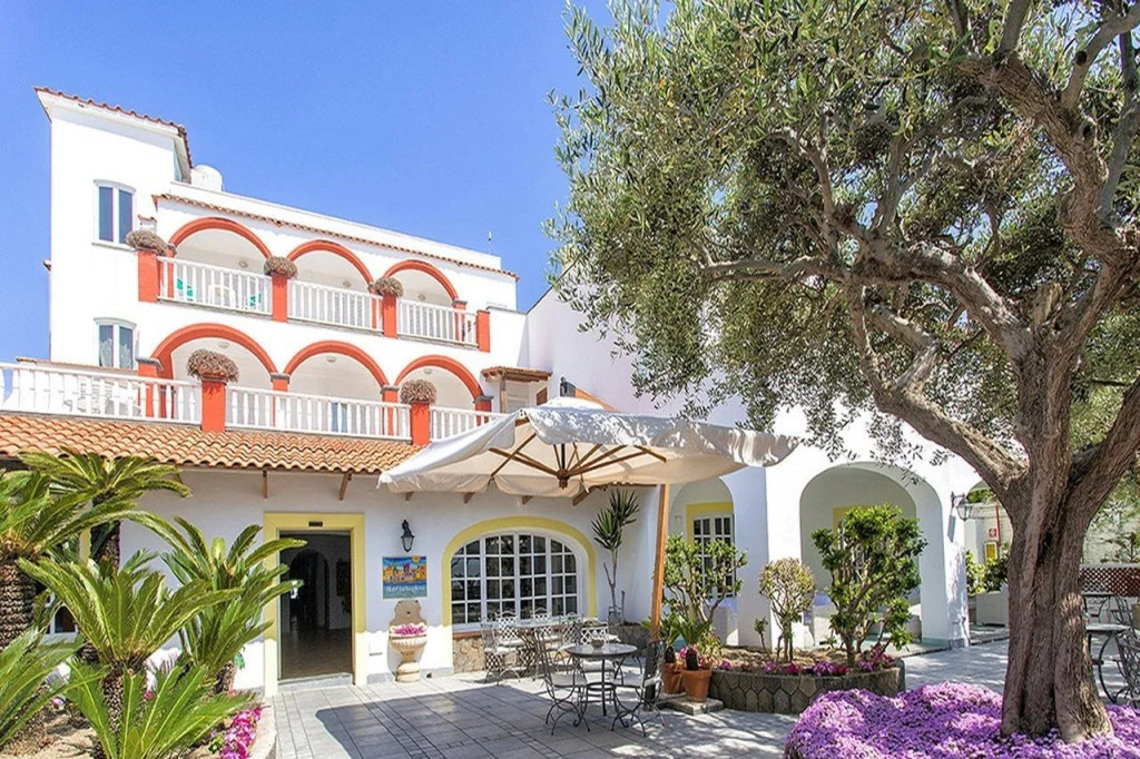 Hotel La Scogliera