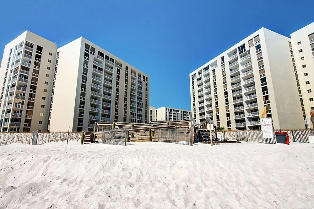 2106 is a Gulf Front 3 bedroom unobstructed views by RedAwning
