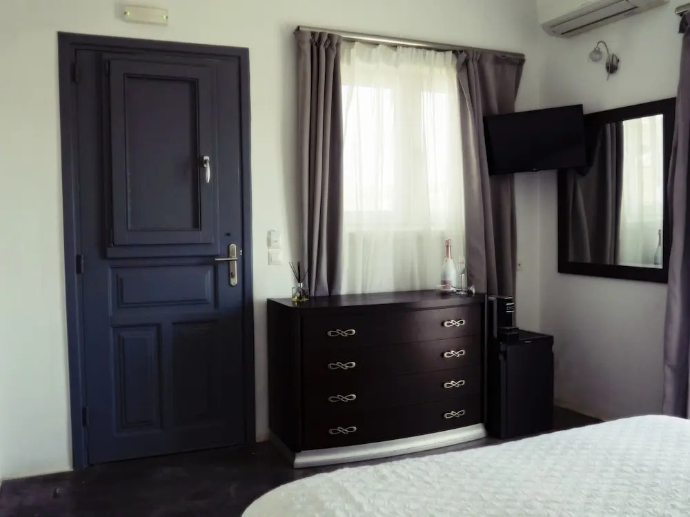 Karma Suites Ftelia