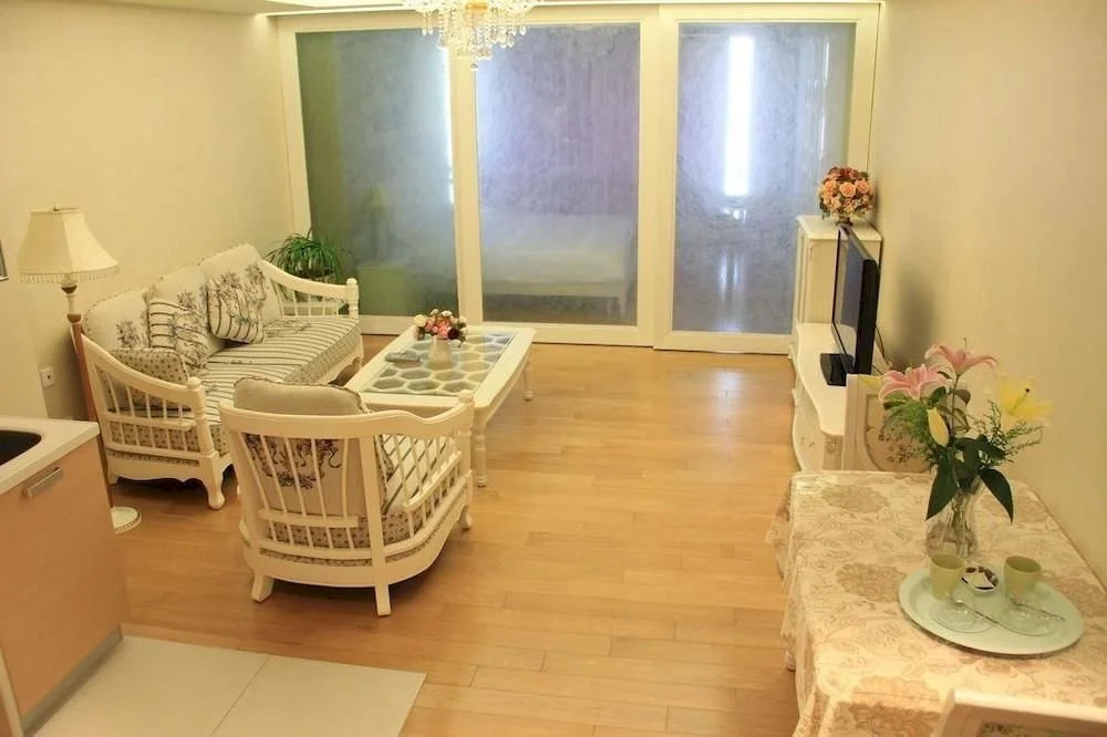Nanjing ZD Laker Apartment