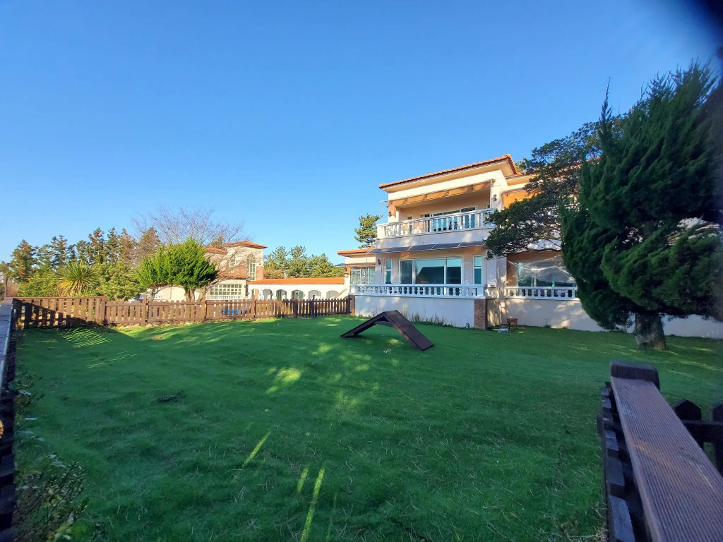 Lavenders Pension (Pet friendly)