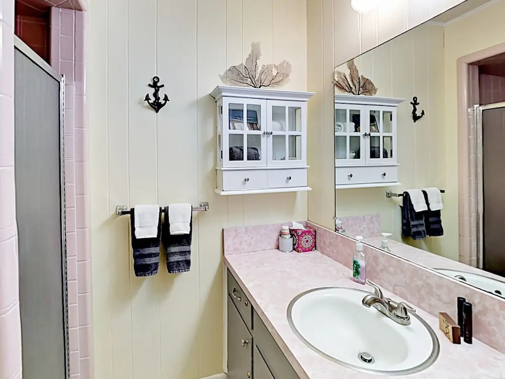 405 Watkins Point Home 2 Bedrooms 2 Bathrooms Home