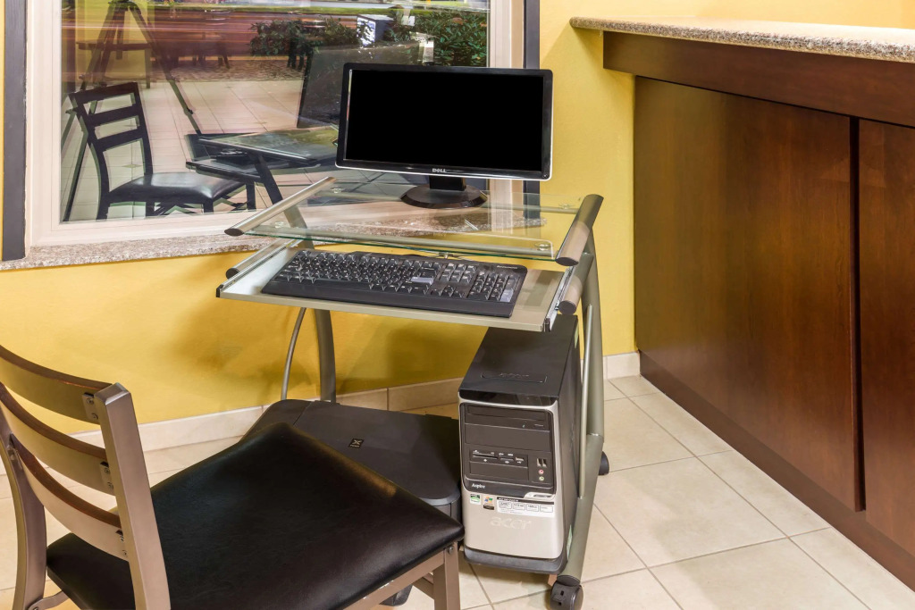 Travelodge by Wyndham Newport