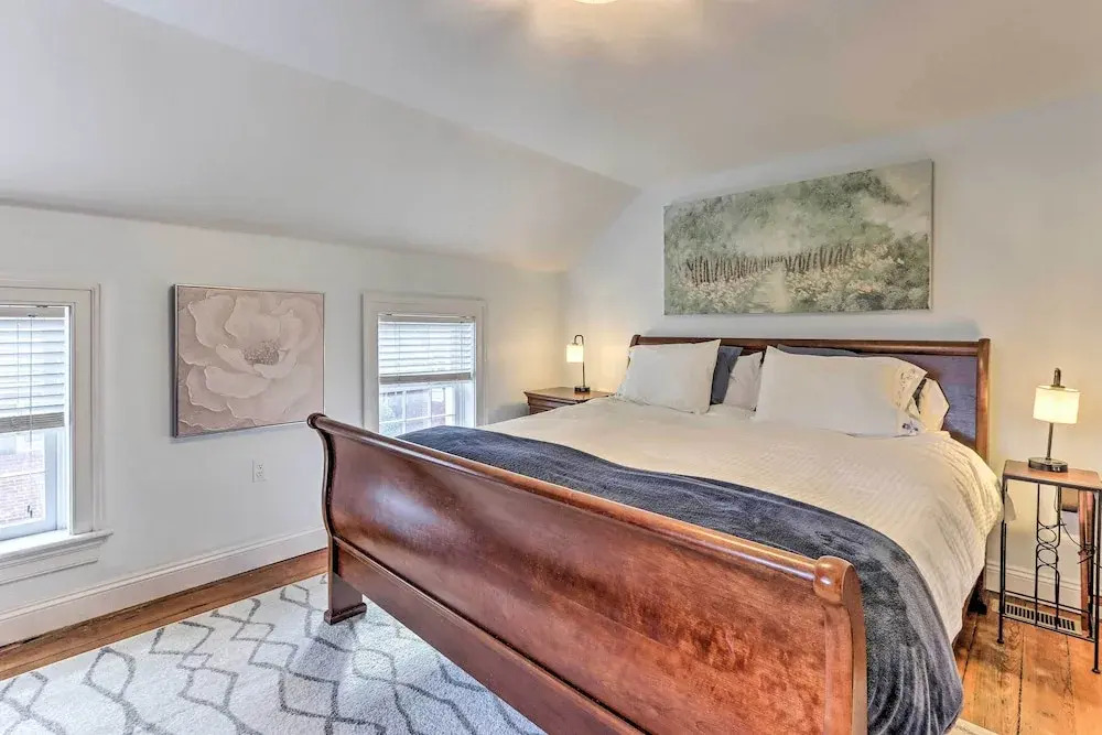 Townhome in Leesburg Historic District