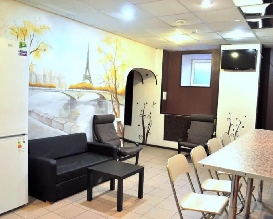 Hostel Parizh