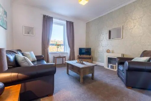 Riverside View Apartment