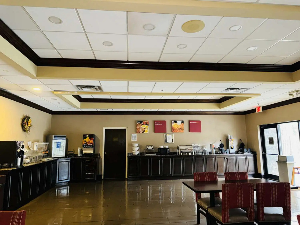 Vista Suites Near Island and Leconte Convention Center