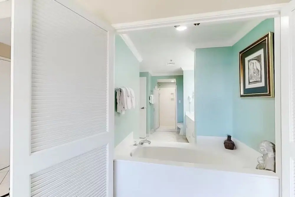 Tops'l 1008 Lockoff 3 Bedroom Condo by RedAwning