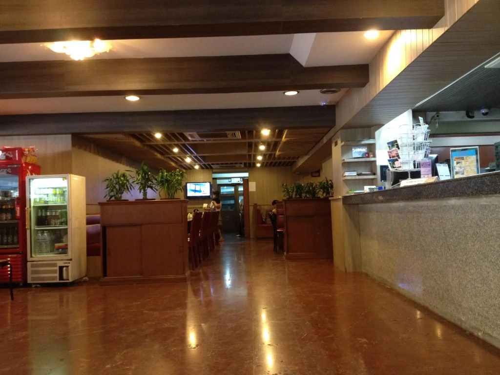 Watana Hotel