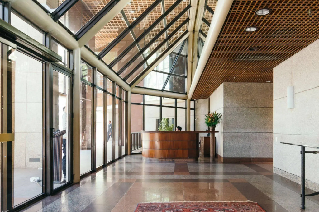 Mc Flats Country Residence Service