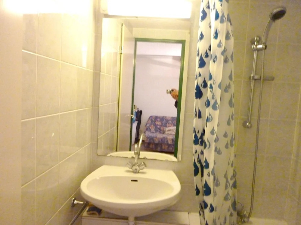House With 2 Bedrooms in Argelès-sur-mer, With Pool Access and Terrace