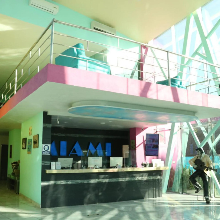 Miami Inn