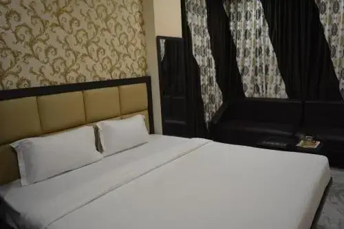 Olive suites