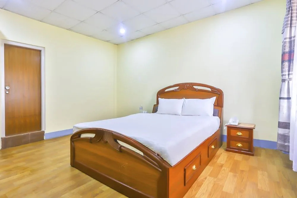 SPOT ON 625 Hotel Melungtse