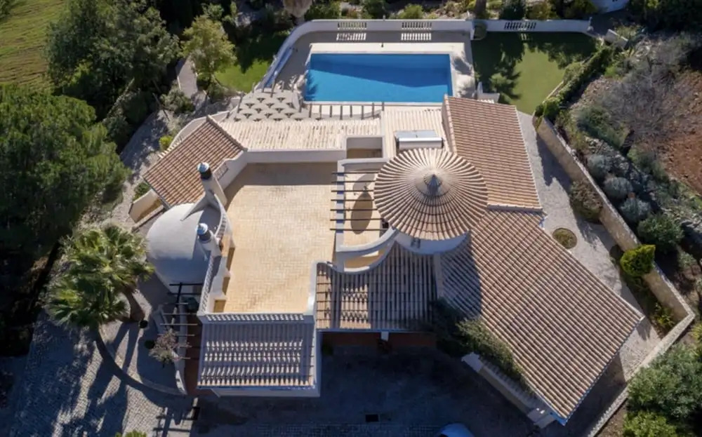 Beautiful 3-bed Villa in Faro Spool & Seaview